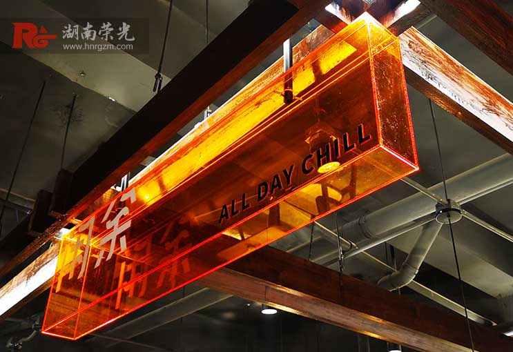 �L(zh��ng)ɳ���ƶ��ƾW(w��ng)�t�����������c(di��n)����(chu��ng)��